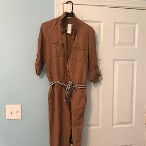 Ann Taylor Loft khaki Long sleeve romper NWT